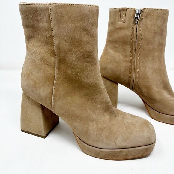 Dolce Vita Suede Heeled Platform Ulyses Bootie Mushroom - Picture 2 of 9